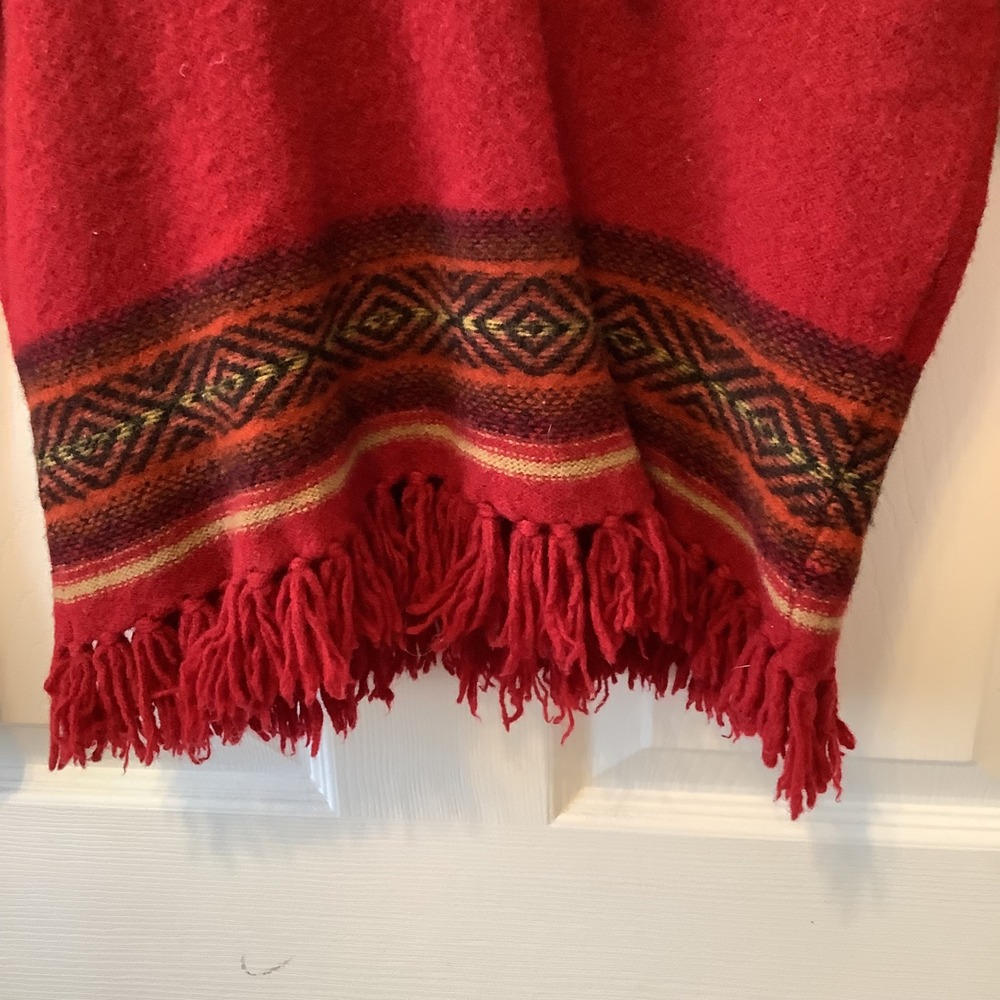 Jones New York Sport Red Lambswool Fringe Hooded Sweater Southwestern Small - Picture 4 of 8